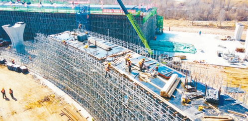 沈陽元江街三環(huán)立交工程開始跨繞城高速鋼箱梁頂推施工